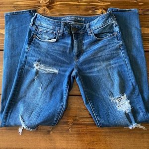 ✰ American Eagle Distressed Skinny Jeans ✰